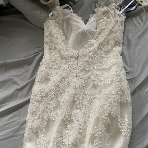 Kenneth Winston wedding dress - Picture 9 of 11